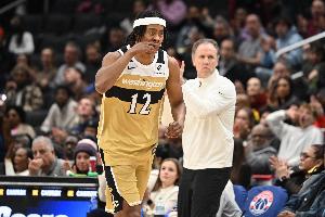 竞争白热化！奇才11连败紧追步行者 比国王少输一场稳居联盟倒三