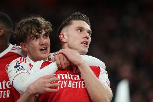 还是个孩子！记者：道曼父母至今还会用禁足处罚他的不当行为