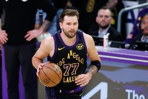 东契奇：这里有我见过的最棒的主场氛围 真的非常感谢湖人球迷