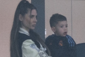 巴尔韦德妻子社媒：我丈夫的巅峰状态总是在我怀孕的时候到来