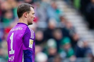 记者：诺伊尔不太可能周中复出，乌尔比希能否出战今日决定