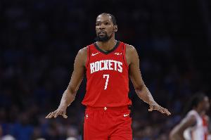 KD7失误！雷迪克：下半场防守非常好 成功限制了KD持球并制造失误