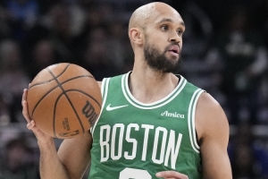 第二节单节16分！怀特半场13中7砍下19分3篮板2助攻 三分9中5