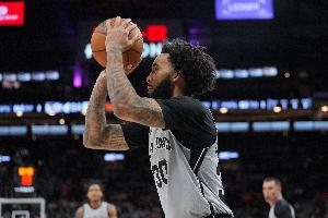 客战快船！尚帕尼：很期待拿到50胜 我们还能去学习变得更好