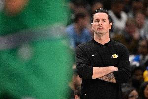 有点东西！湖人近期防得爱德华兹15中2 穆雷14中1 造杜兰特7失误