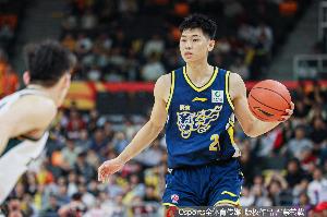 正负值+30全场最高！媒体人：崔永熙在不断恢复比赛感觉 不急的