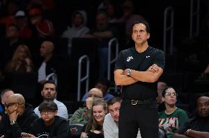 路威：人们会因热火打进总决赛而对他们产生误解 他们得做出改变