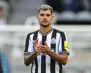 记者：曼联对吉马良斯表现出兴趣，已经进行了非正式问询