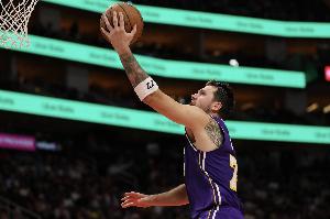 东契奇生涯第3次砍下60+ 追平埃尔金·贝勒并列NBA历史第6