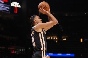 高效终结！半场里萨谢5中4拿到13分 盖耶4中3贡献11分3板