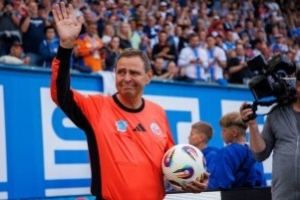 前裁判：如果裁判肉眼能看清楚就别用VAR，否则就是在毁掉足球