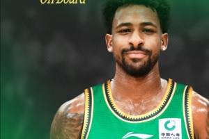 布罗金顿：CBA的对抗比NBL更强  身体对抗更大更激烈