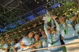 击败阿森纳捧杯，曼城最近8次联赛杯决赛全部取胜夺冠