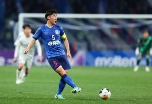 记者：申花间歇期训练面临严重人员不整，朱辰杰等7人将缺席