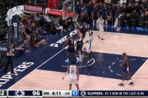 花得不能再花了！大洛弧顶加长三分再进 快船不到7分钟轰22-2！