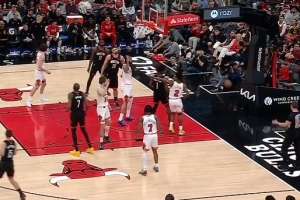 持续低迷！谢泼德打不进防不住 杜兰特继续失误