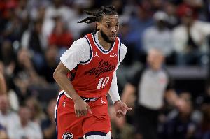 加兰谈射程：大学教练画了四分线 进入联盟后我一直在苦练远投