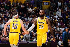 詹姆斯：若我像小里一样落选 我会记住每个被选中的人 见面就干他