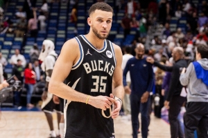 薪资专家：皮特·南斯和雄鹿签约三年 本季还能领60万&此后非保障