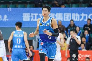 打光最后一颗子弹！邹阳最后9秒砍下7分 全场拿到17分5板