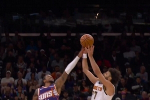 打到手了！杰伦·格林对贾马尔·穆雷投篮犯规 太阳挑战失败