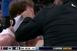 看着都疼！珀尔特尔拼抢被马瑟林击中面部 血流满面